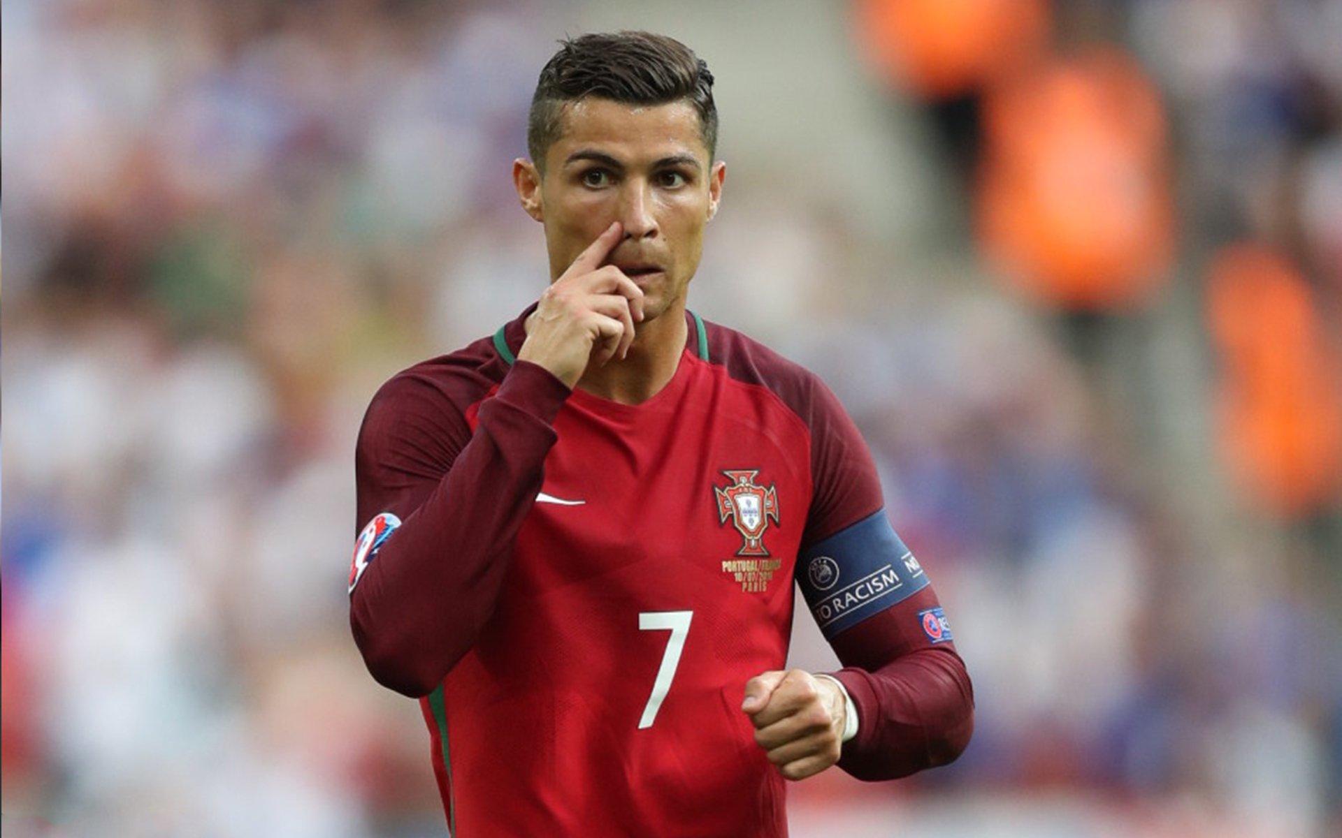 天空体育，曼联与贝蒂斯深入谈判，安东尼转会前景仍不明朗